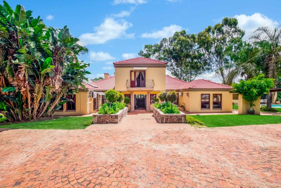 6 Bedroom Property for Sale in Beaulieu Gauteng