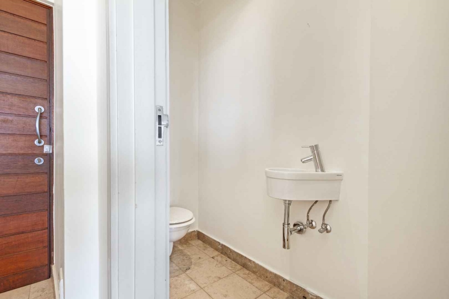 3 Bedroom Property for Sale in Sandhurst Gauteng