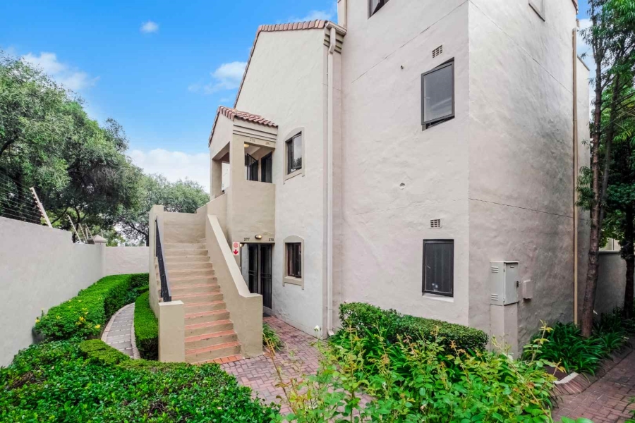 1 Bedroom Property for Sale in Lonehill Gauteng