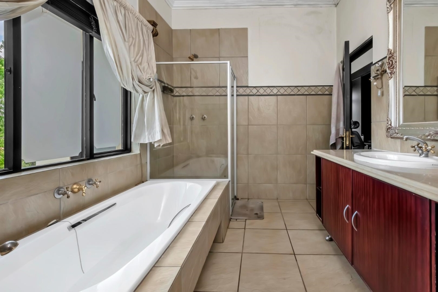 To Let 4 Bedroom Property for Rent in Dainfern Golf Estate Gauteng