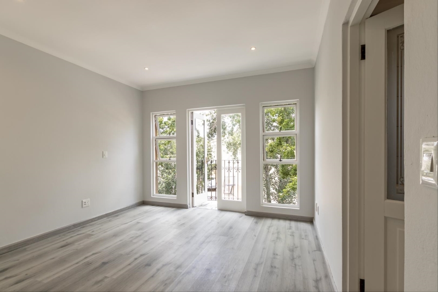 1 Bedroom Property for Sale in Dainfern Gauteng