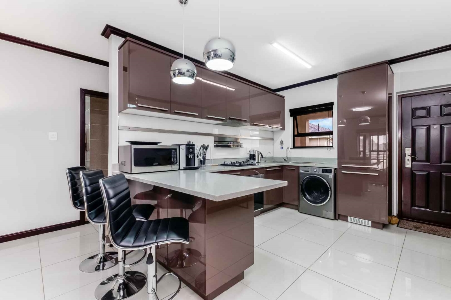 2 Bedroom Property for Sale in Broadacres Gauteng