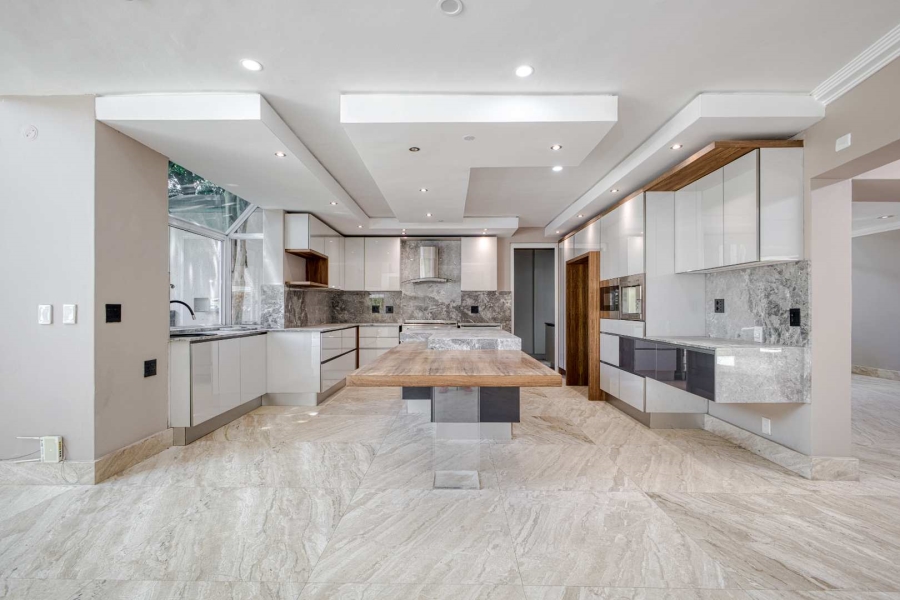 5 Bedroom Property for Sale in Fourways Gardens Gauteng