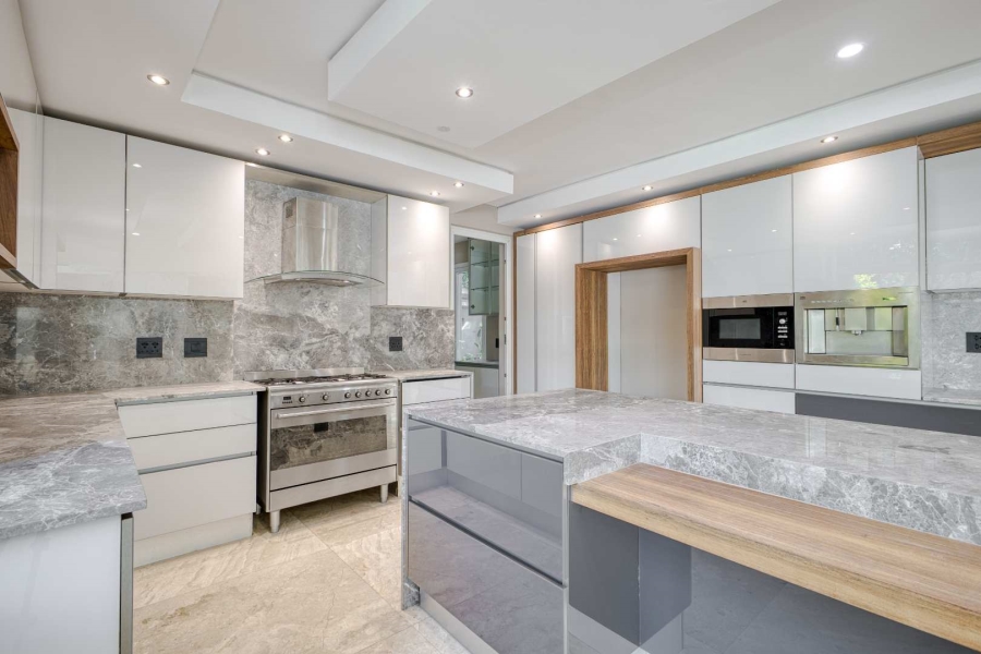 5 Bedroom Property for Sale in Fourways Gardens Gauteng