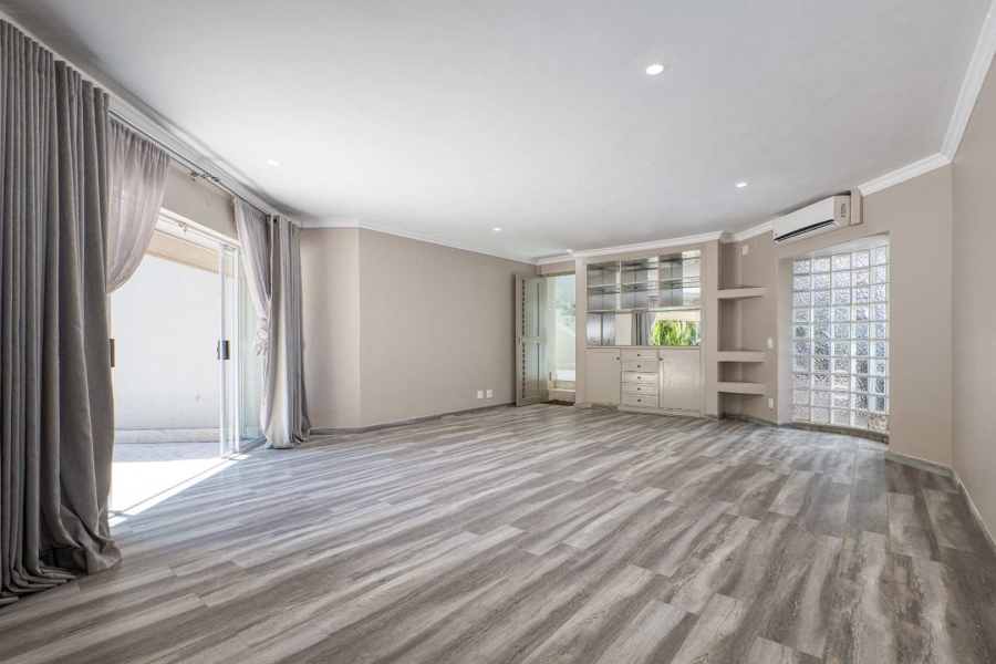 5 Bedroom Property for Sale in Fourways Gardens Gauteng