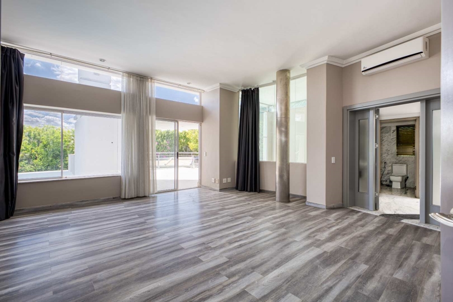 5 Bedroom Property for Sale in Fourways Gardens Gauteng