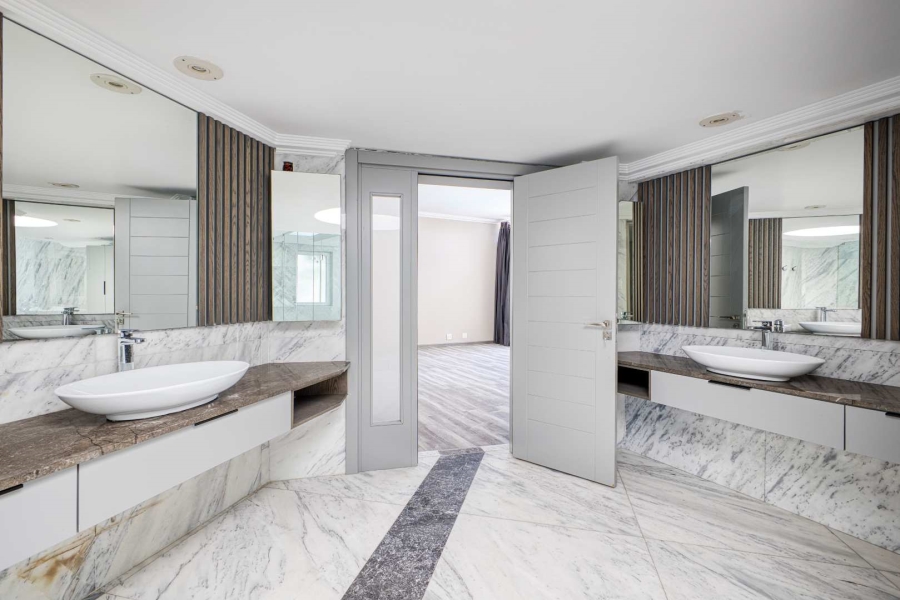 5 Bedroom Property for Sale in Fourways Gardens Gauteng