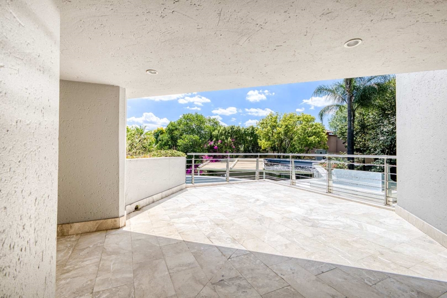 5 Bedroom Property for Sale in Fourways Gardens Gauteng