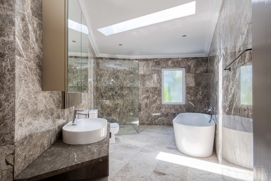 5 Bedroom Property for Sale in Fourways Gardens Gauteng