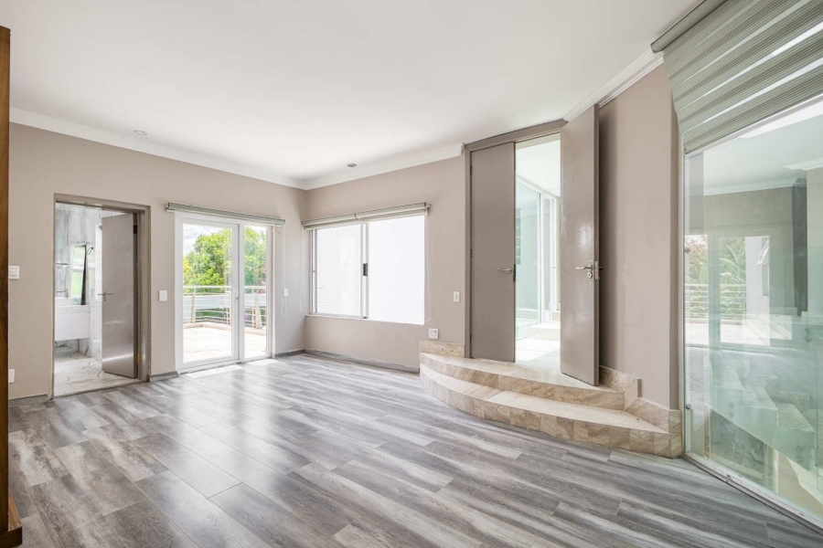 5 Bedroom Property for Sale in Fourways Gardens Gauteng