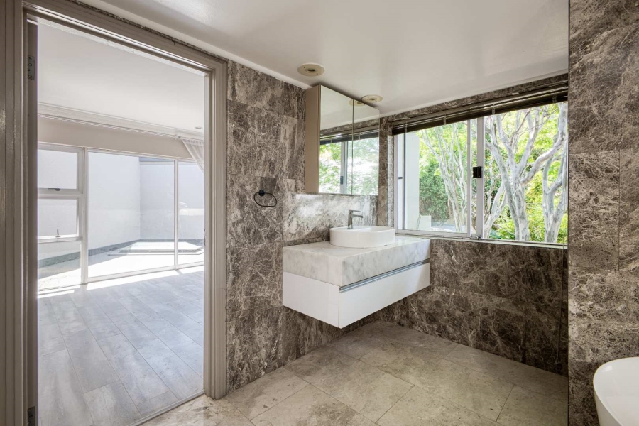 5 Bedroom Property for Sale in Fourways Gardens Gauteng