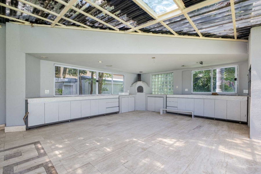 5 Bedroom Property for Sale in Fourways Gardens Gauteng