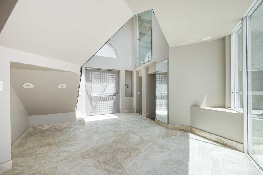 5 Bedroom Property for Sale in Fourways Gardens Gauteng