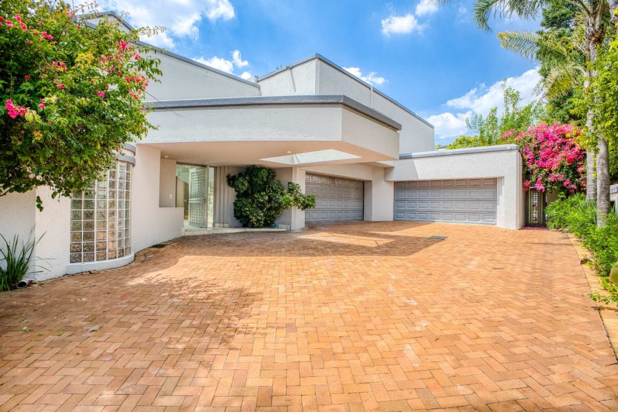 5 Bedroom Property for Sale in Fourways Gardens Gauteng