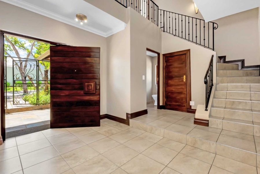 To Let 4 Bedroom Property for Rent in Fourways Gardens Gauteng