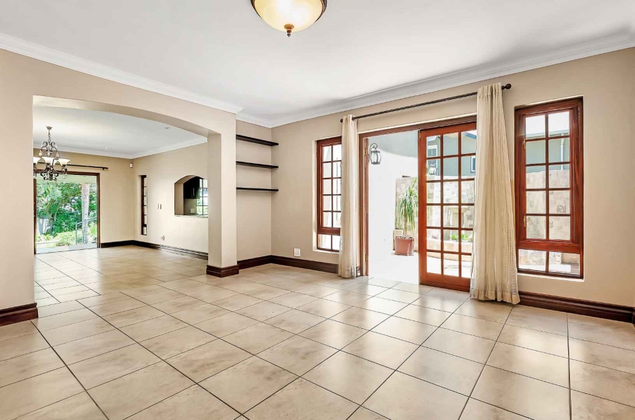 To Let 4 Bedroom Property for Rent in Fourways Gardens Gauteng