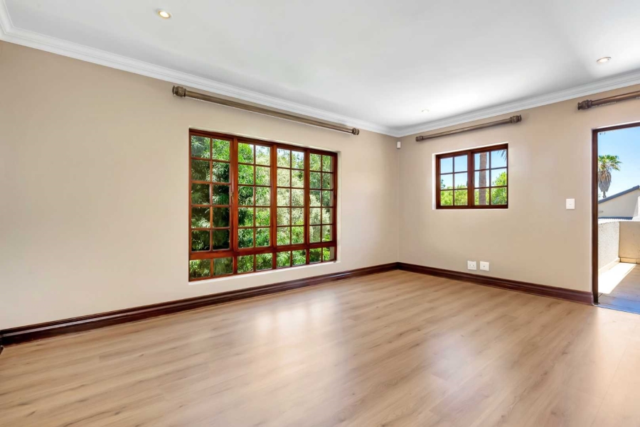 To Let 4 Bedroom Property for Rent in Fourways Gardens Gauteng