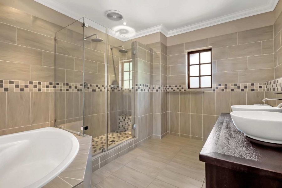 To Let 4 Bedroom Property for Rent in Fourways Gardens Gauteng