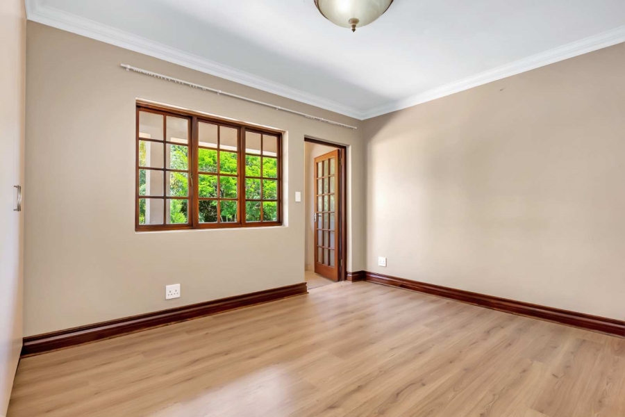 To Let 4 Bedroom Property for Rent in Fourways Gardens Gauteng