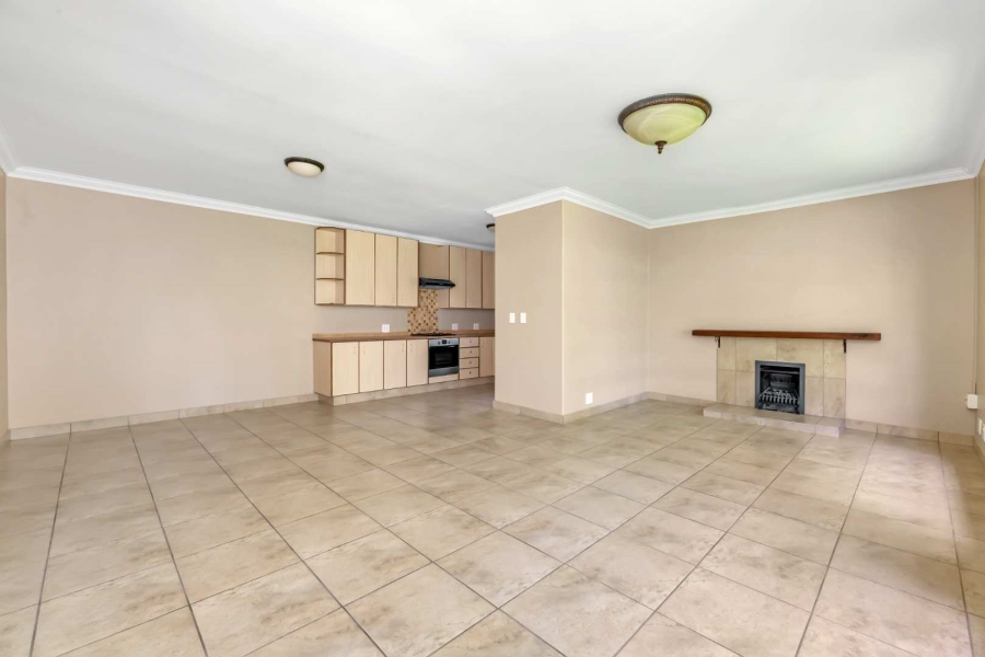 To Let 4 Bedroom Property for Rent in Fourways Gardens Gauteng