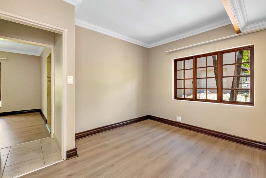 To Let 4 Bedroom Property for Rent in Fourways Gardens Gauteng