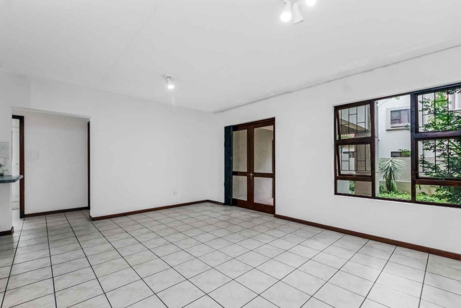 2 Bedroom Property for Sale in Lonehill Gauteng