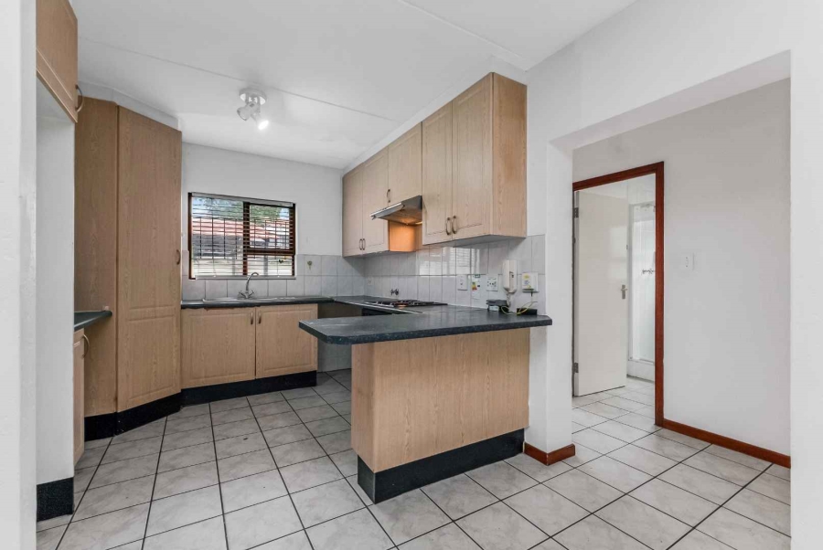 2 Bedroom Property for Sale in Lonehill Gauteng