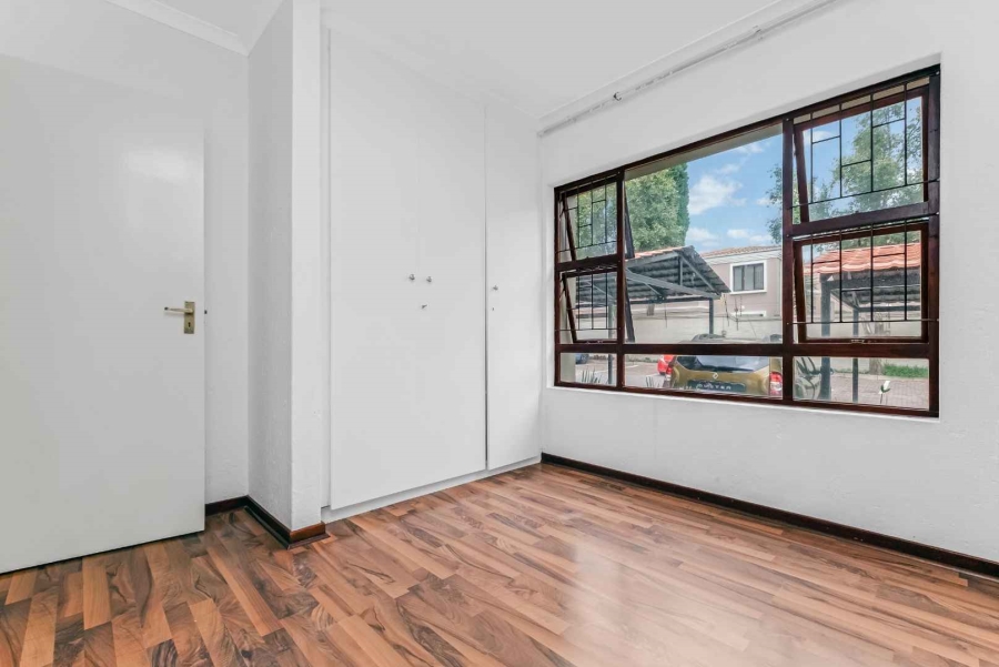 2 Bedroom Property for Sale in Lonehill Gauteng