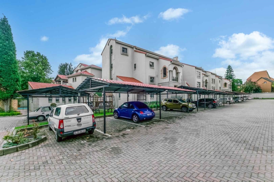 2 Bedroom Property for Sale in Lonehill Gauteng