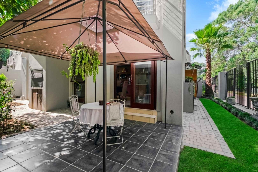 3 Bedroom Property for Sale in Ferndale Gauteng