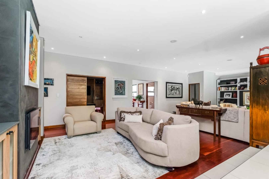 To Let 4 Bedroom Property for Rent in Fourways Gardens Gauteng