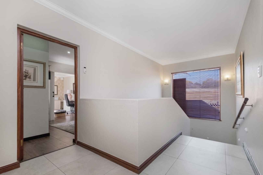 4 Bedroom Property for Sale in Beverley Gauteng