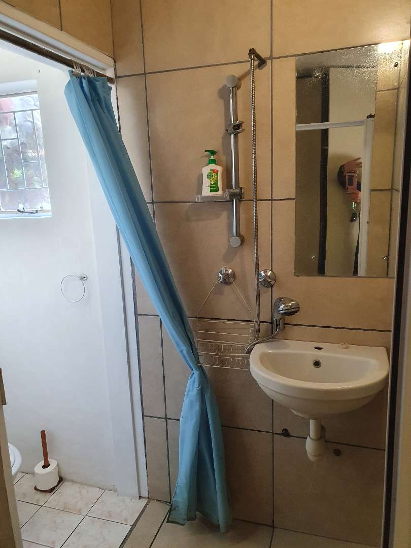 To Let 1 Bedroom Property for Rent in Sinoville Gauteng