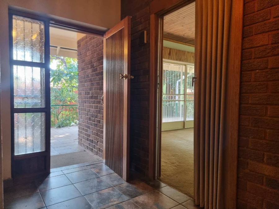 4 Bedroom Property for Sale in Florauna Gauteng