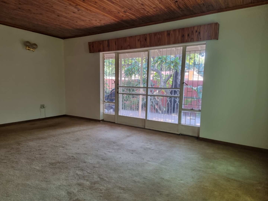 4 Bedroom Property for Sale in Florauna Gauteng