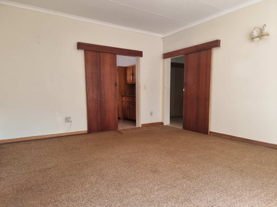 4 Bedroom Property for Sale in Florauna Gauteng