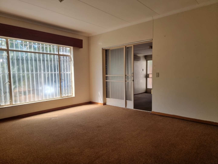 4 Bedroom Property for Sale in Florauna Gauteng