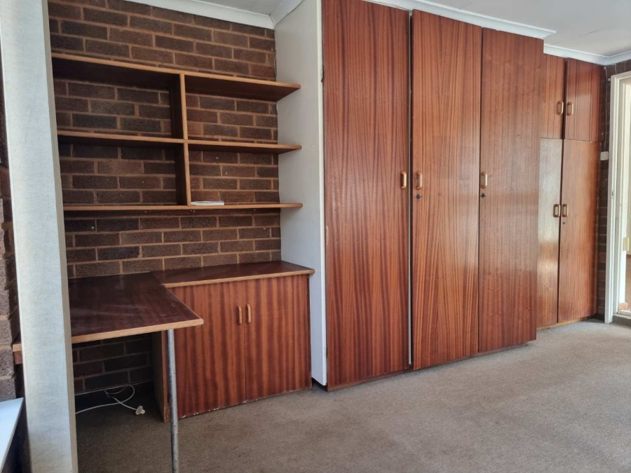 4 Bedroom Property for Sale in Florauna Gauteng