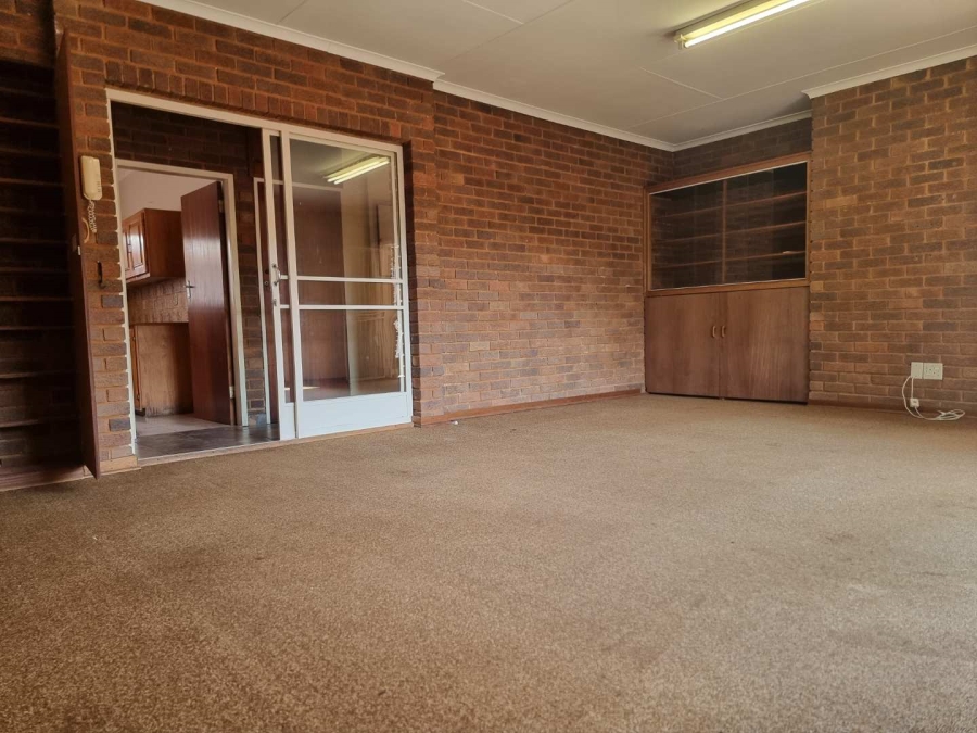 4 Bedroom Property for Sale in Florauna Gauteng