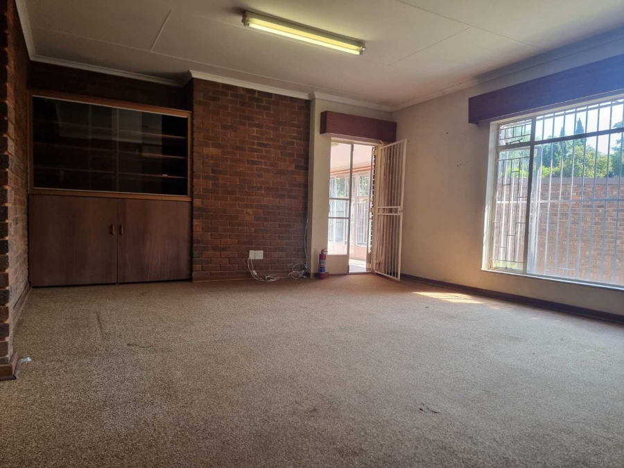 4 Bedroom Property for Sale in Florauna Gauteng