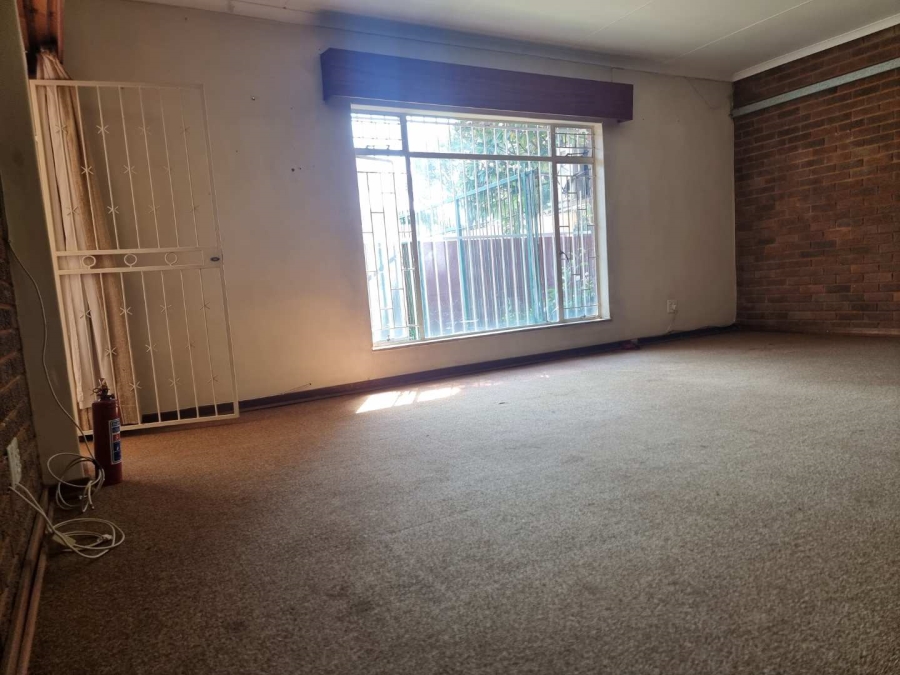 4 Bedroom Property for Sale in Florauna Gauteng