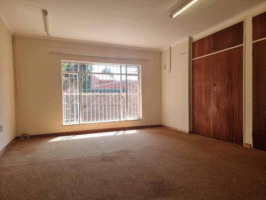 4 Bedroom Property for Sale in Florauna Gauteng
