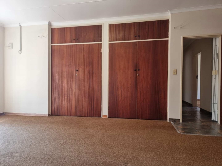 4 Bedroom Property for Sale in Florauna Gauteng