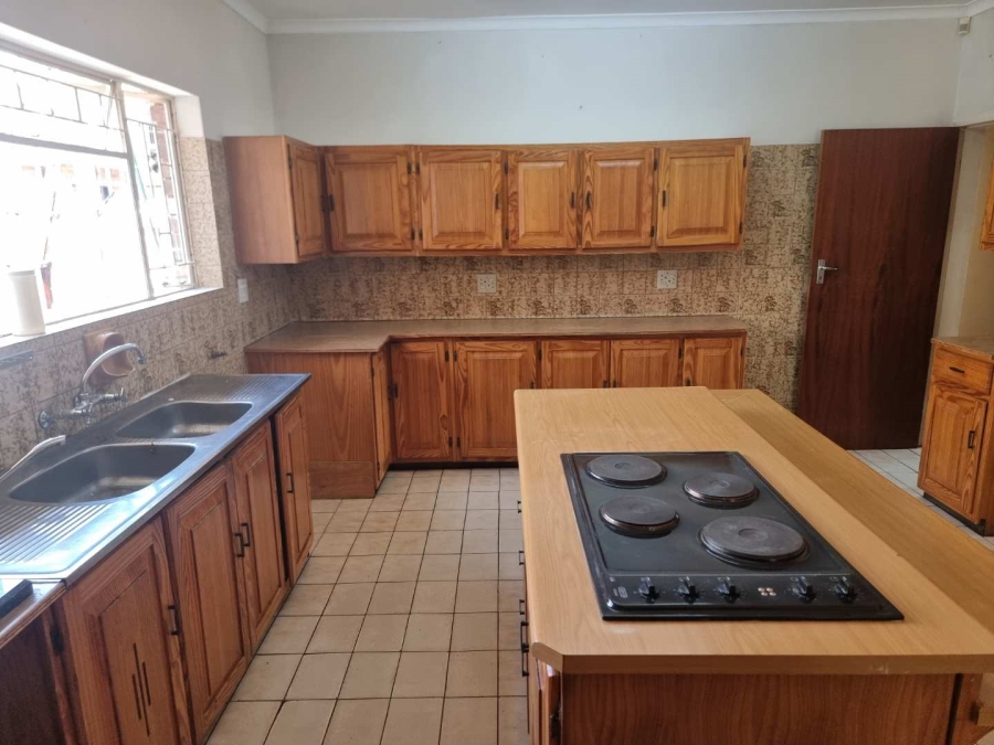 4 Bedroom Property for Sale in Florauna Gauteng