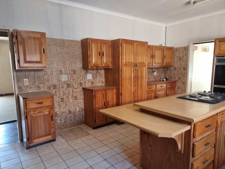 4 Bedroom Property for Sale in Florauna Gauteng