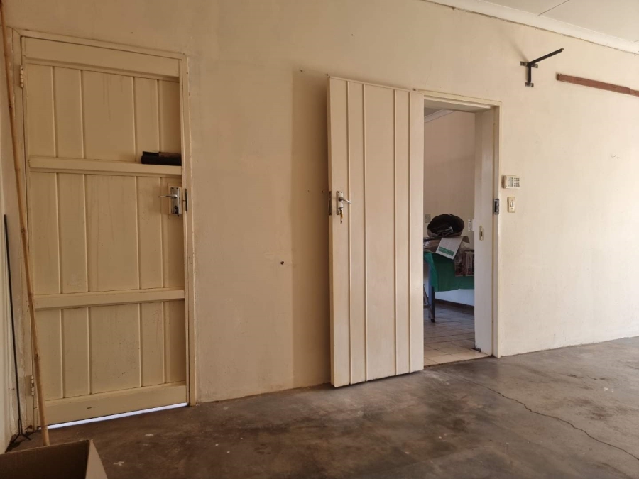 4 Bedroom Property for Sale in Florauna Gauteng