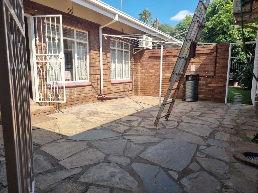 4 Bedroom Property for Sale in Florauna Gauteng