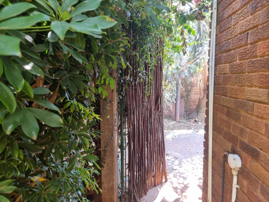 4 Bedroom Property for Sale in Florauna Gauteng