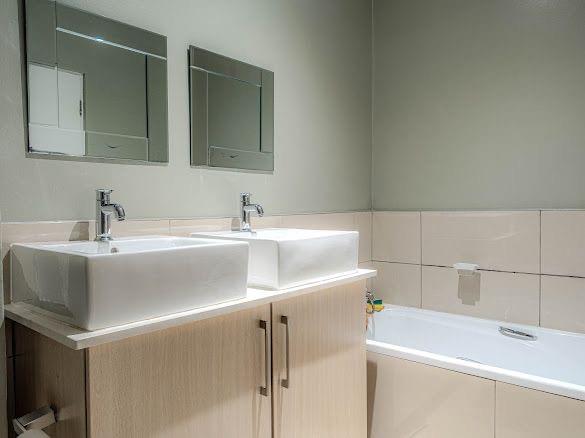 To Let 2 Bedroom Property for Rent in Bryanston Gauteng