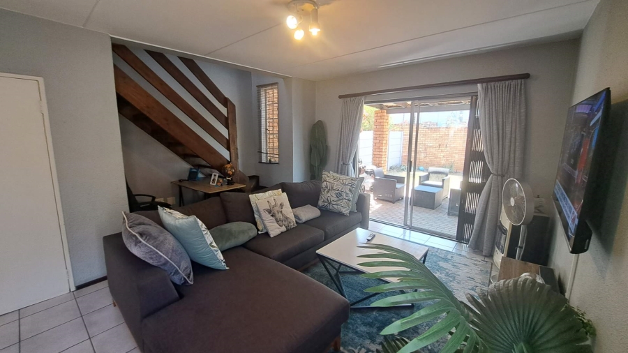 2 Bedroom Property for Sale in North Riding Gauteng